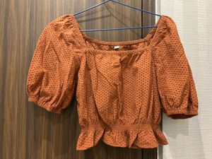 Cute Broderie Anglaise Puff Sleeve Top