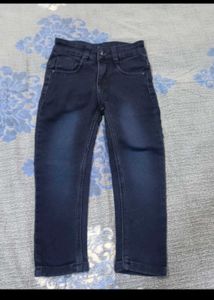 A bundle of Jeans 👖 3pc