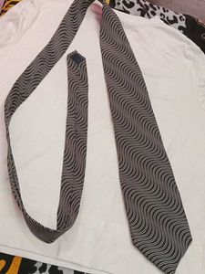 BENTLEY SILKBURY TIE