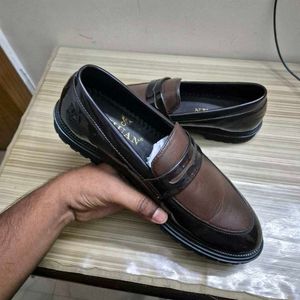 Men's Classic Brown Leather Loafers