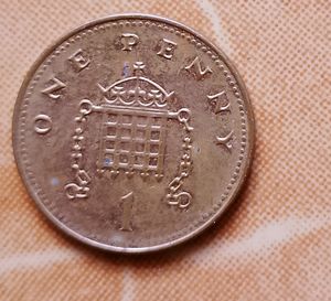 Foreign CoinsElizabeth 1 Penny Old Coins