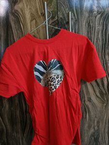 Red Heart Graphic T-Shirt from shein