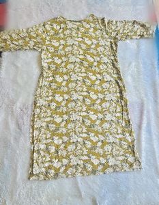 Avaasa Yellow Floral Print Kurta