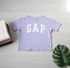 GAP Graphic Tee - Cute &amp; Casual