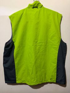 Sleeveless crocodile Jacket