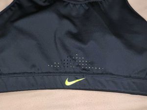 Nike Sports Bra - Black