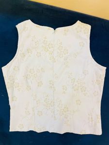 Floral Print Sleeveless Top