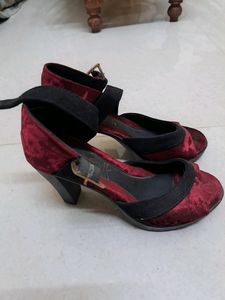 Catwalk Brand Black And Red Block Heels