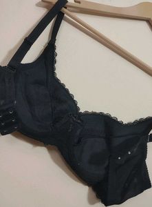 Black Lace Trimmed Bra For 34 D Bust