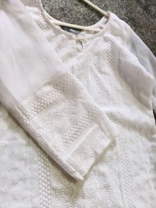 White Embroidered Kurta