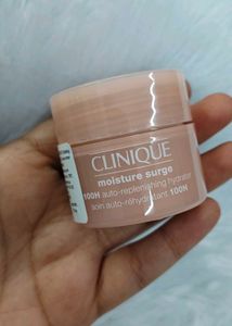 Clinique Moisture Surge Hydrator