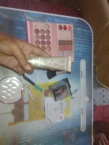 Makeup Palettes &amp; Essentials Bundle