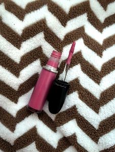 MAC Liquid Lipstick in Metallic Rose