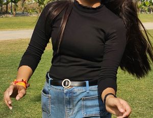Black long sleeve T shirt form sassafras