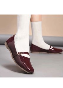 Stylish Burgundy Patent Ballet Flats