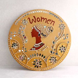 Handmade Kutch Lippan Art | 9.5 Inch Wall Decor ✨