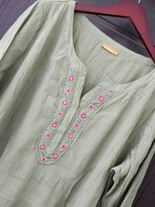 Elegant Green Embroidered Kurti