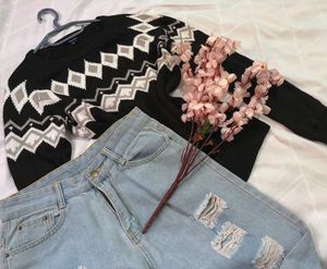 🎁Boho Black Argyle Sweater M