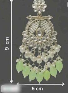 Elegant Green Stone &amp; Pearl Drop Earrings