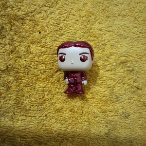 STRANGER THINGS × KINDER JOY — MAX UPSIDE DOWN