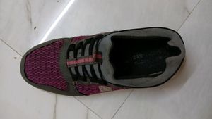 Sports Shoes Women.