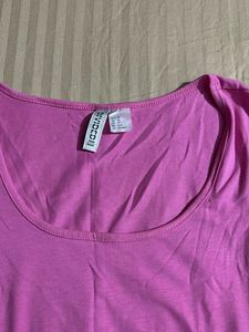 H&amp;M Pink Cropped T-Shirt