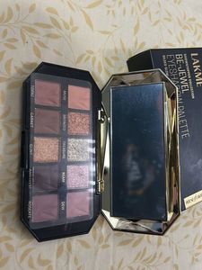 Lakme Be-Jewel Eyeshadow Palette