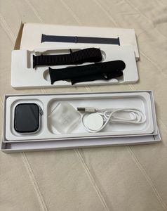 🆕Smartwatch with Extra Bands &amp; Charger