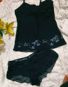 Elegant Black net lingerie set 👍