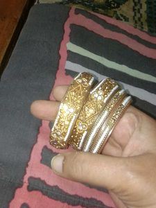 Moti pearl Golden Studs Bangles