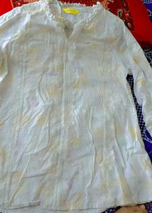 Elegant White Kurta with Lace Detail