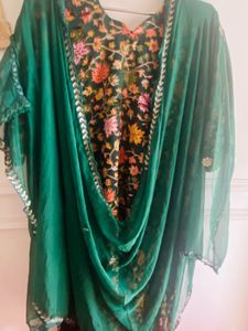 Elegant Emerald Green Kurta Set