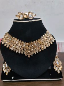 BIG SIZE KOREAN GLASS STONE NECKLACE SET