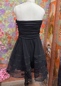 Chic Black Strapless Mini Dress