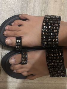 Sparkly Black Toe-Ring Sandals