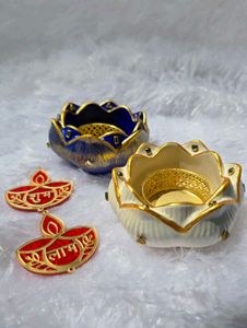 Elegant Lotus Design Candle Holders Set of 2