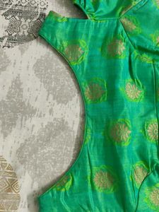 Beautiful Green Ethnic crop top and skirt.🌿✨💚
