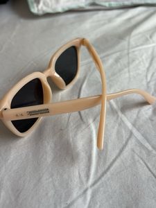 Stylish Cat-Eye Sunglasses