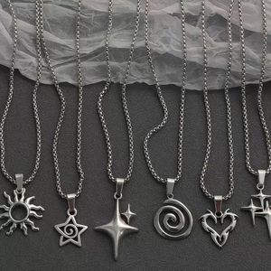 Cool Pendant Necklaces Set