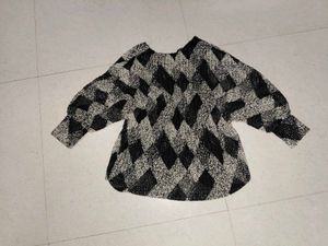 Chic Geometric Print Top