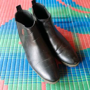 Black Leather Chelsea Boots