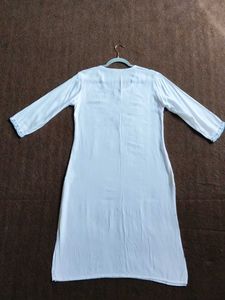 Aesthetic White Embroidered Kurta
