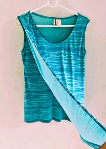 🩵 Levi's Turquoise Top