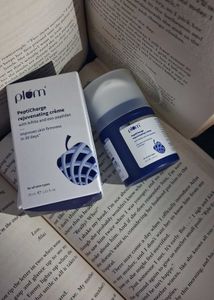 Plum PeptiCharge Rejuvenating Creme