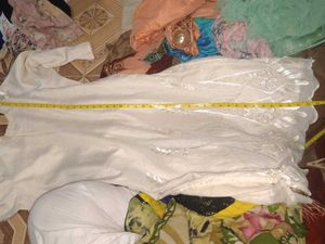 Elegant Cream Embroidered Kurta