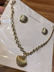 Shell Necklace and Earring Set of H&amp;M