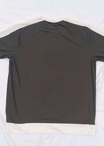 Black full hand t-shirt
