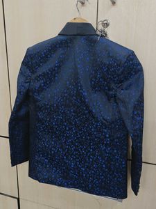 Stylish Blue Jacquard Blazer