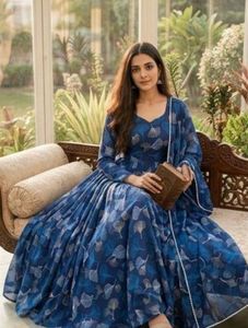 Stunning Blue Leaf Print Kurta Set