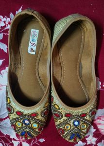Embellished Jutti Flats
